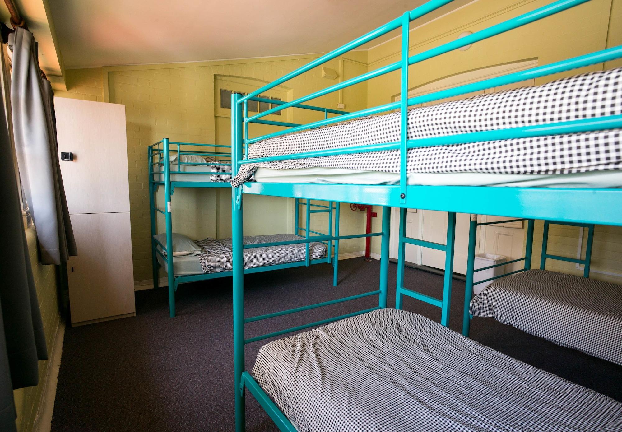 Yha Newcastle Beach Екстериор снимка