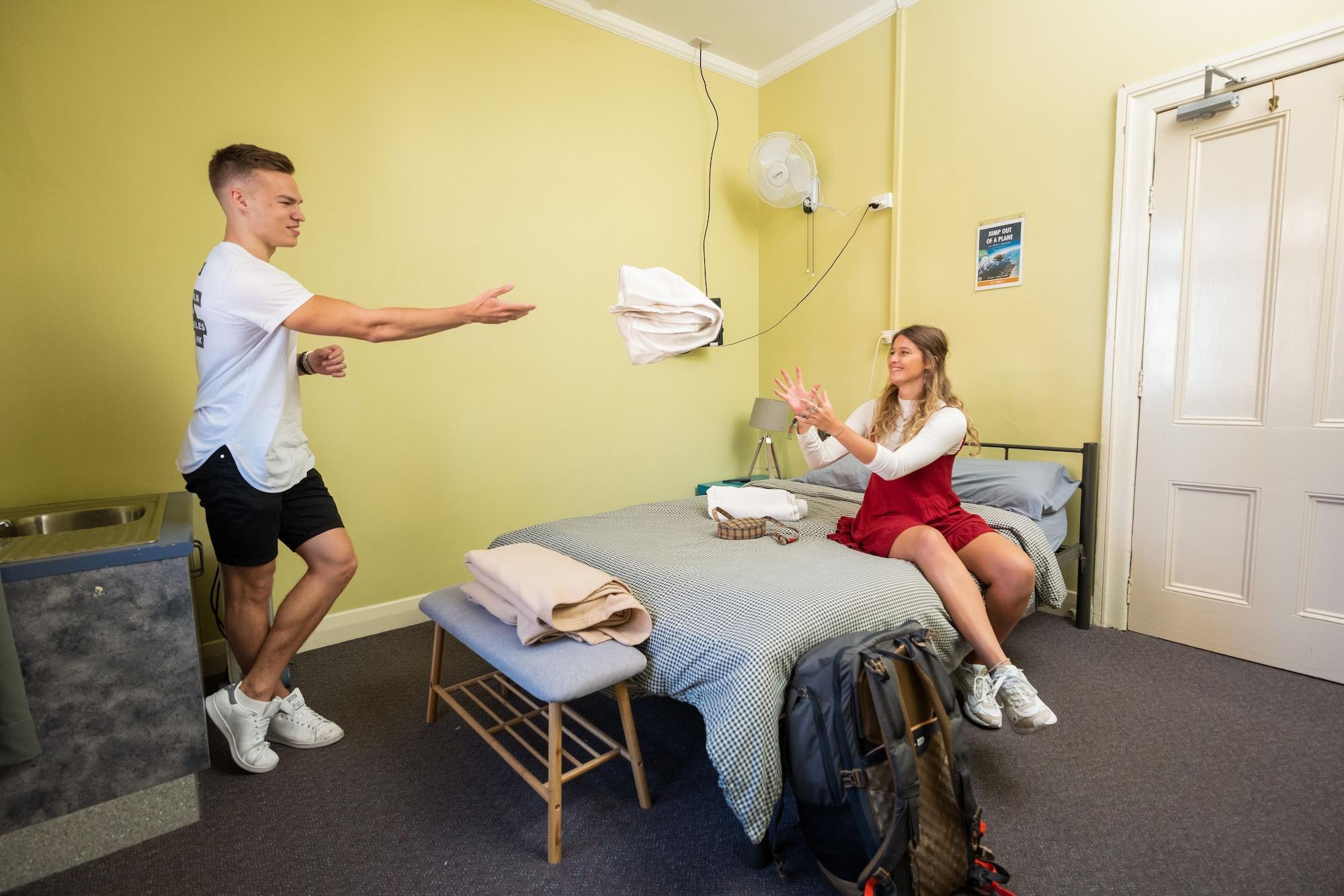 Yha Newcastle Beach Екстериор снимка