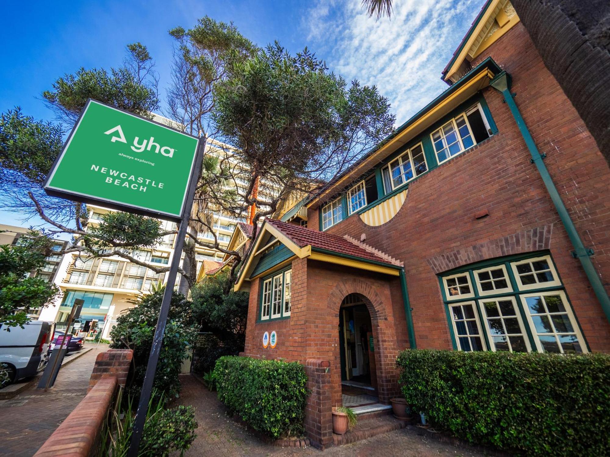 Yha Newcastle Beach Екстериор снимка