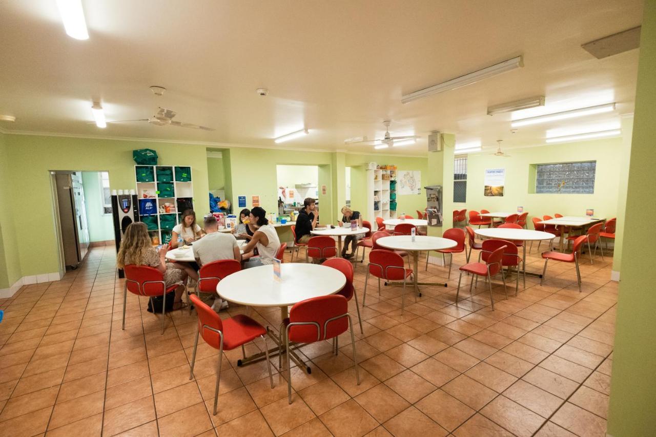Yha Newcastle Beach Екстериор снимка